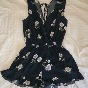 Black Flower Detailed Flowy Romper Forever 21